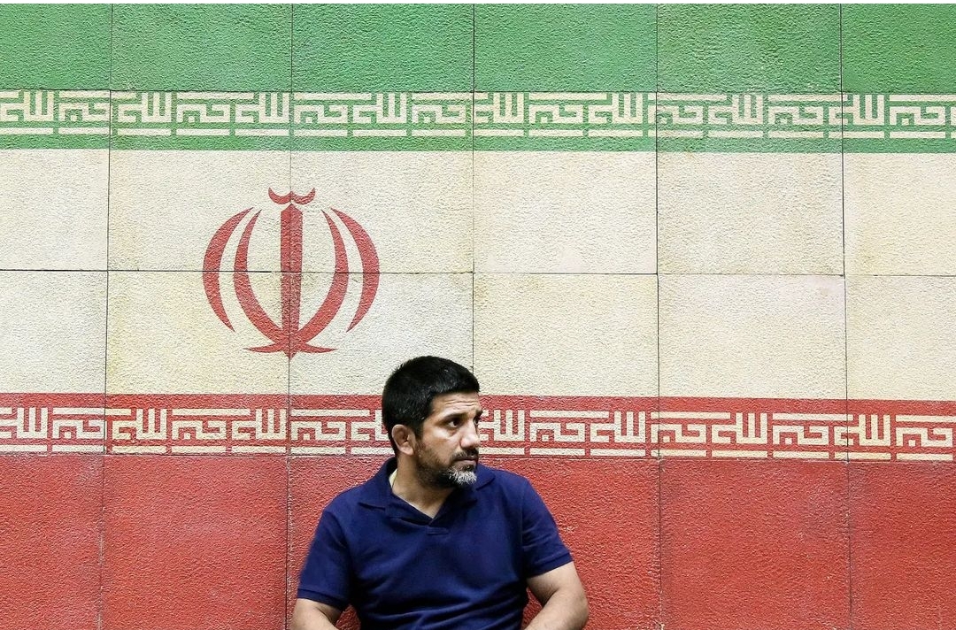 علیرضا دبیر تنها نیست ... 